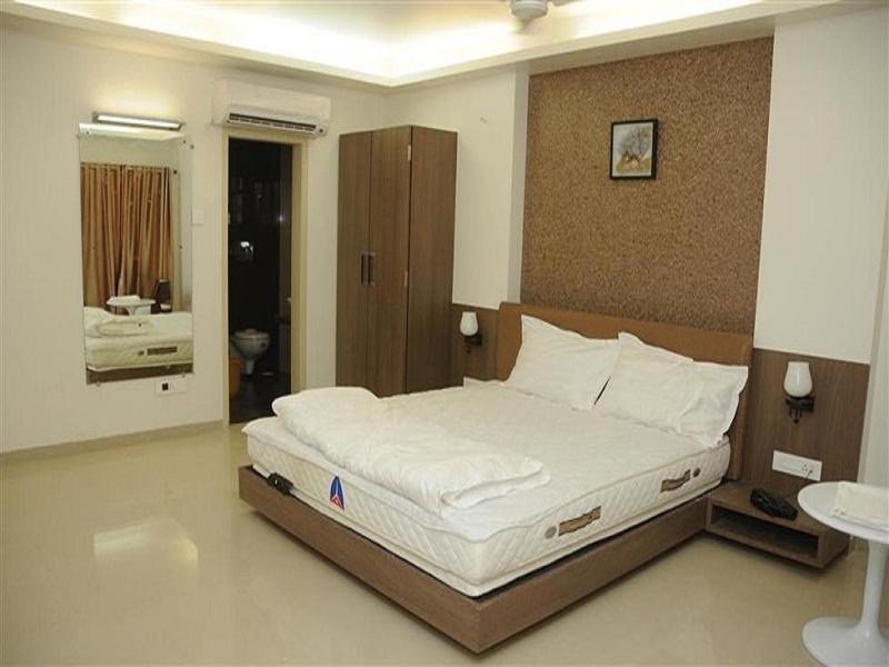 Royal Inn Ankleshwar Екстер'єр фото