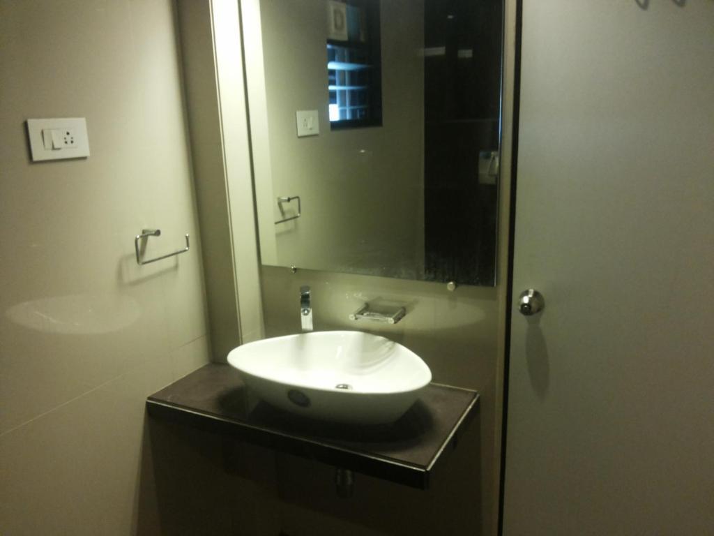 Royal Inn Ankleshwar Екстер'єр фото