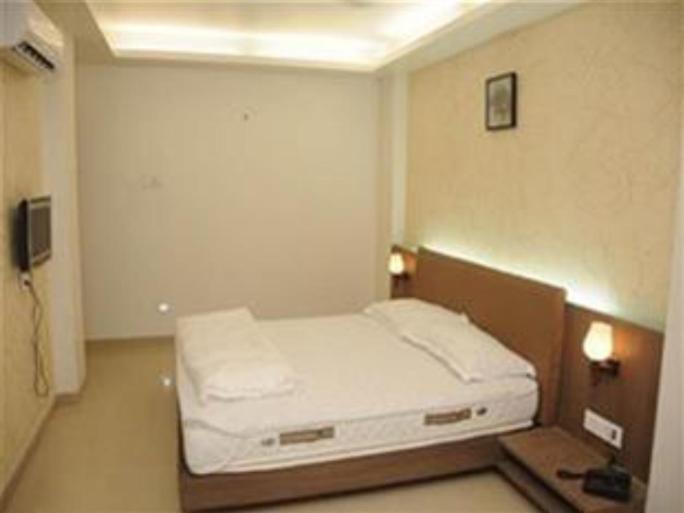 Royal Inn Ankleshwar Номер фото